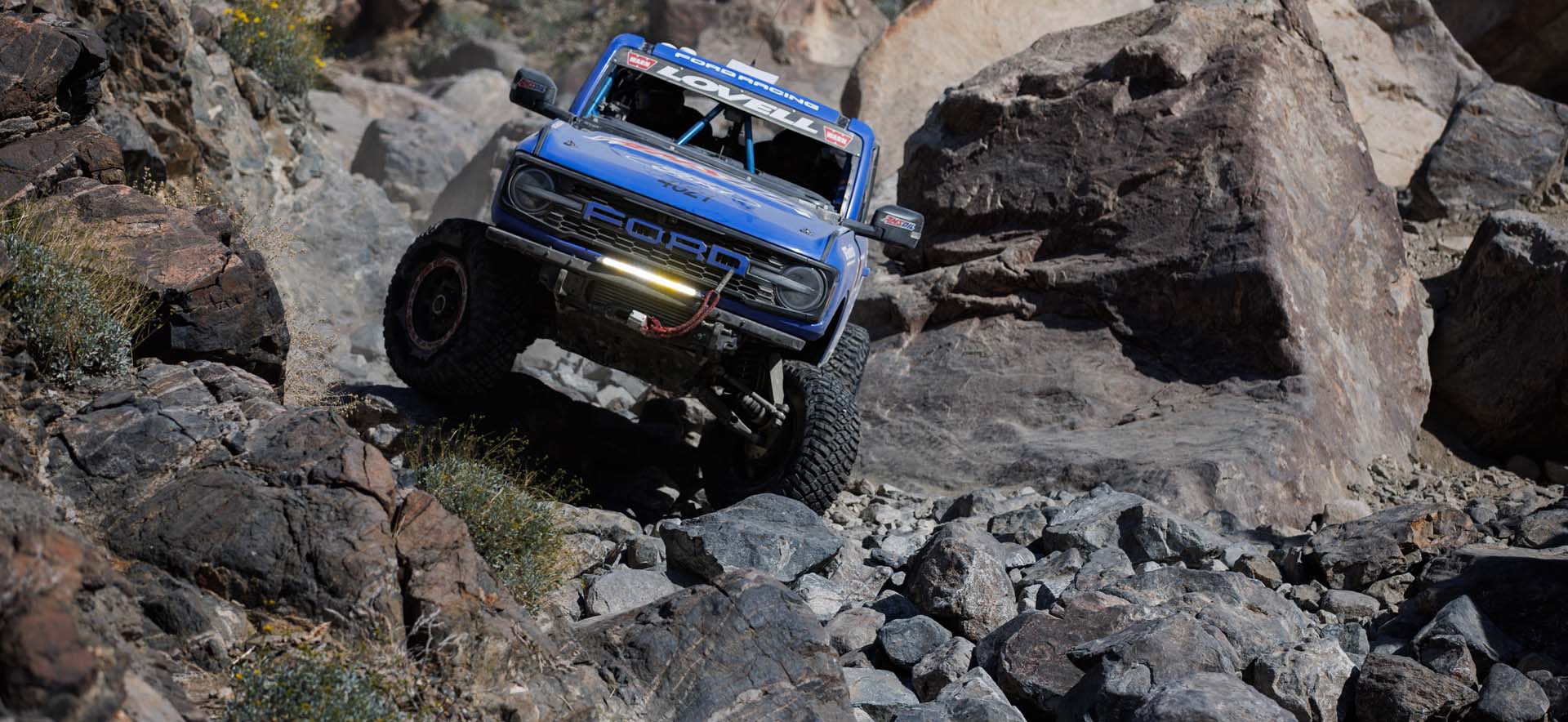 Bronco 4600 on rocks