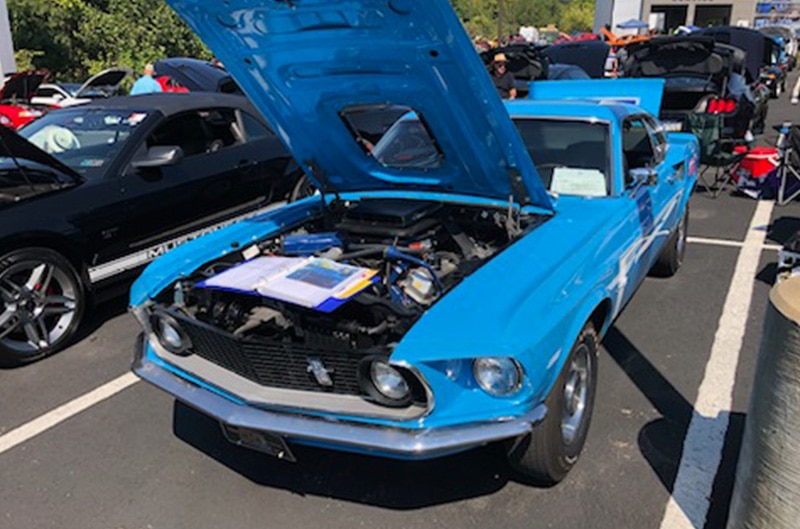 Mustang Club at Shultz Ford