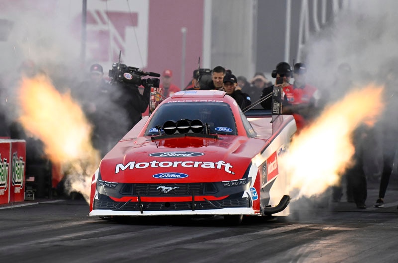 Tasca Mustang on the track
