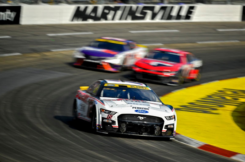 Blaney Mustang on the track